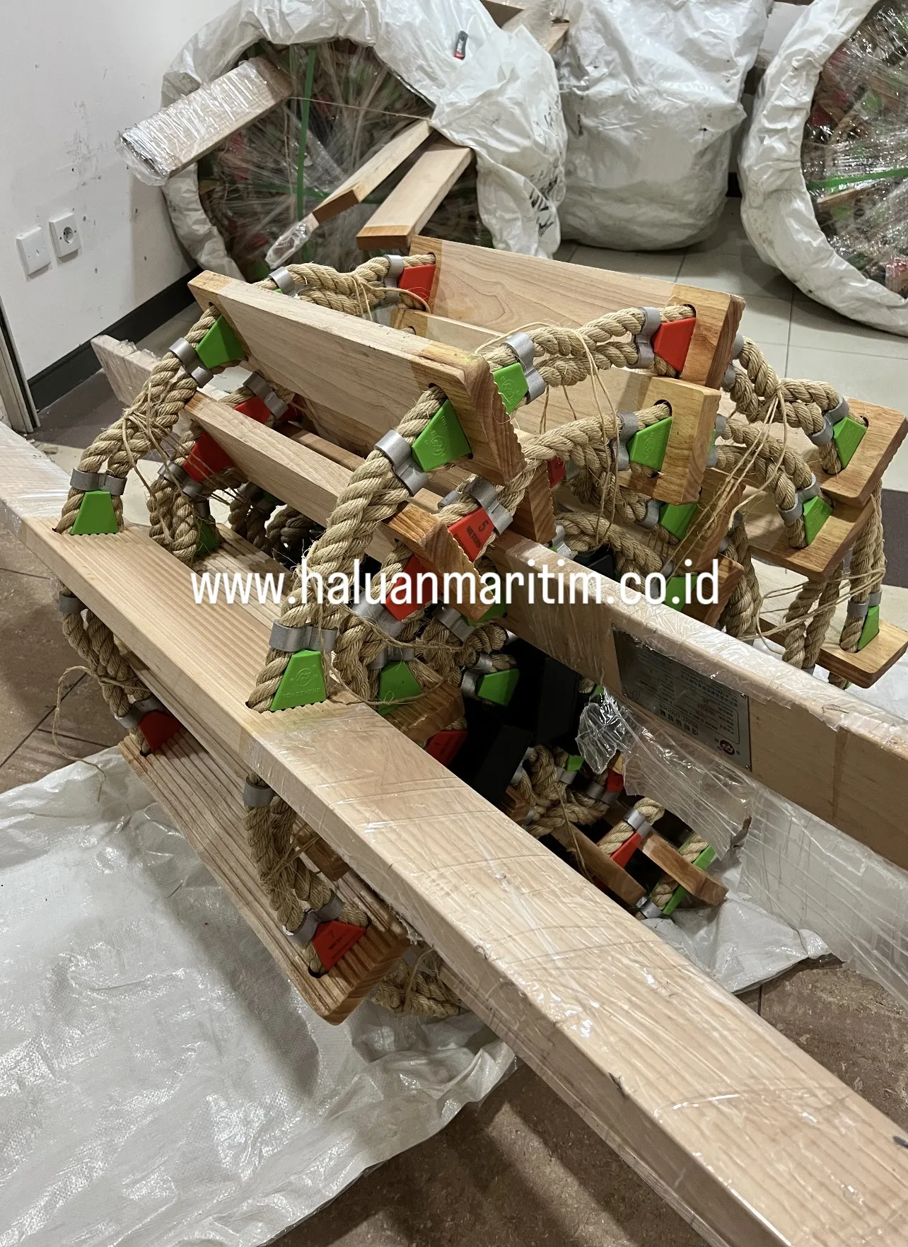 PILOT LADDER 9 METER C/W CCS CERTIFICATE