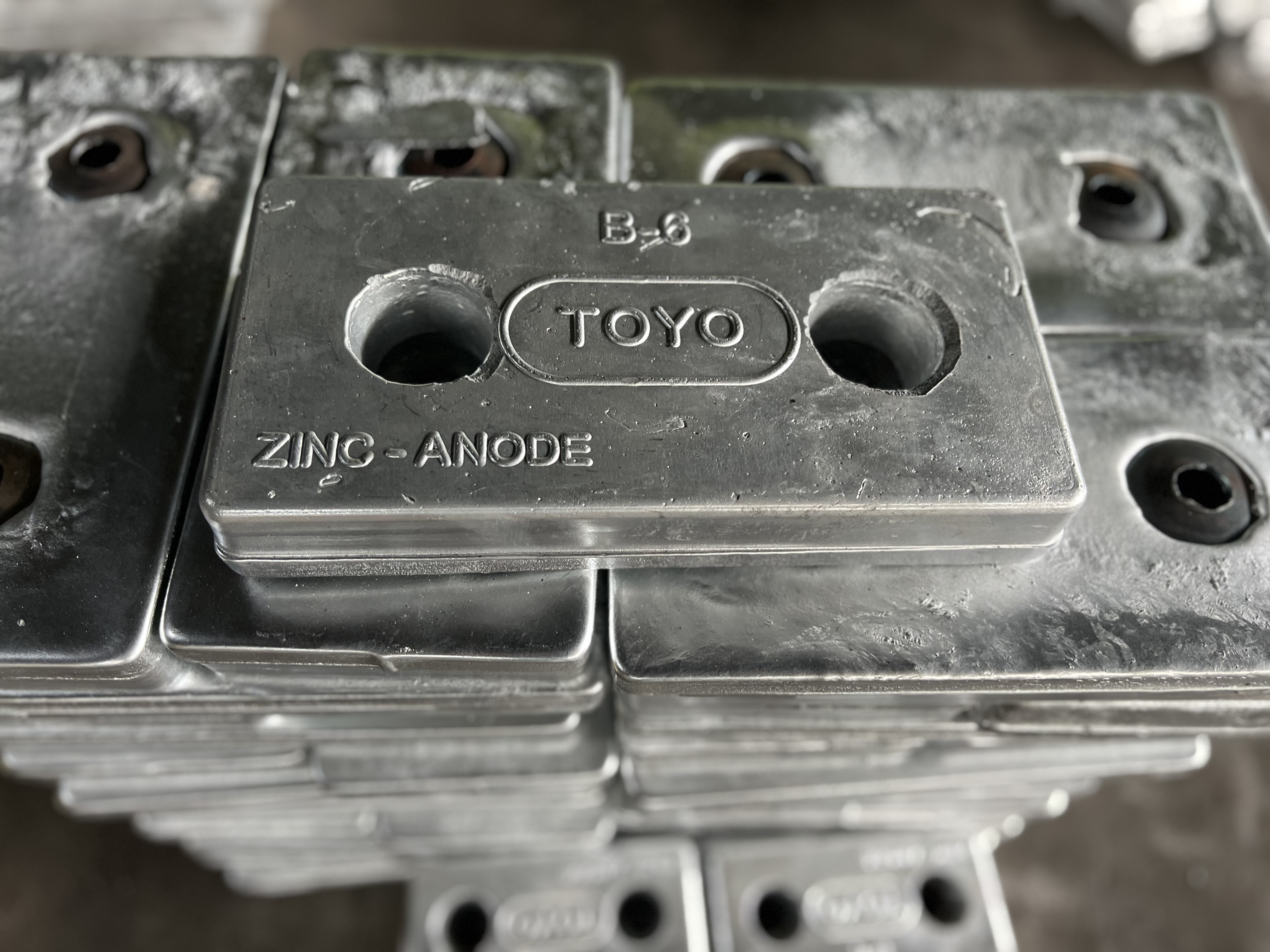 ZINC ANODE BOLT TYPE