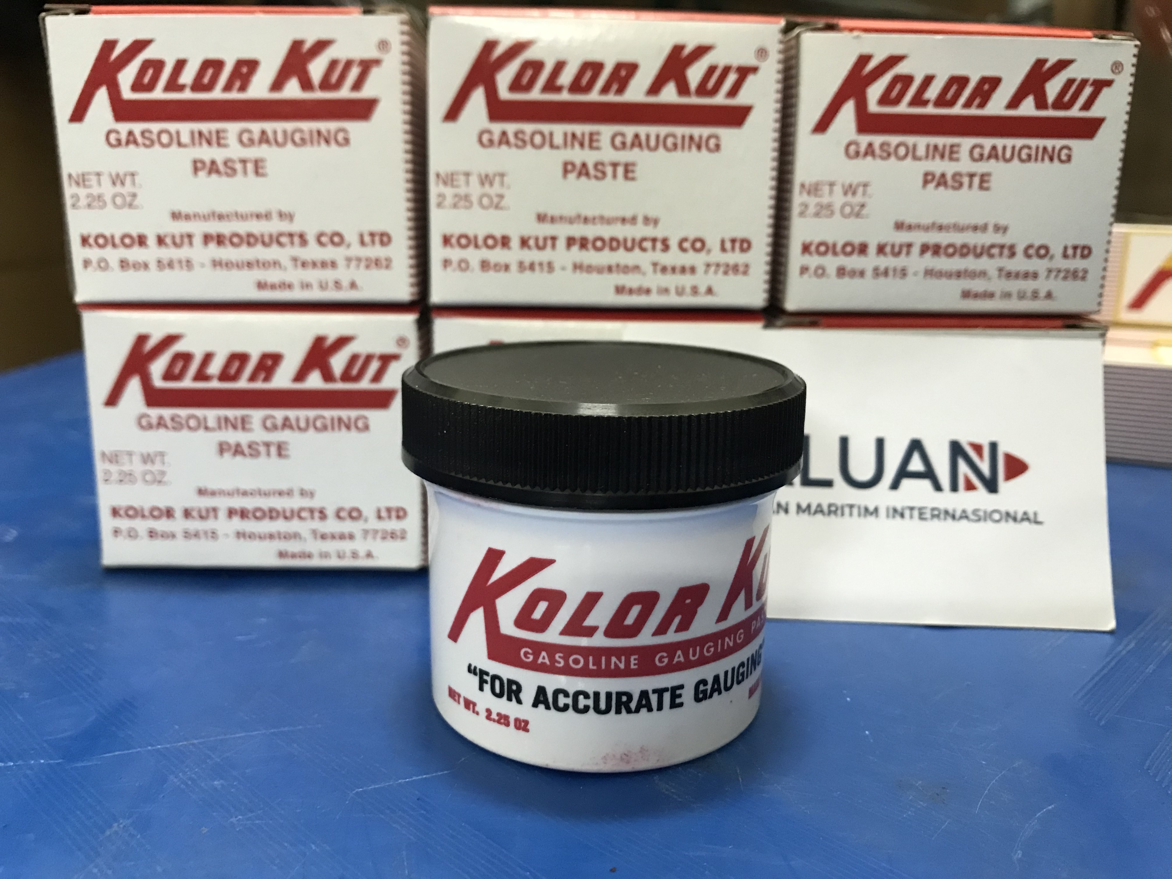 IMPA 650891 - GASOLINE AND OIL FINDING PASTE KOLORKUT ORIGINAL