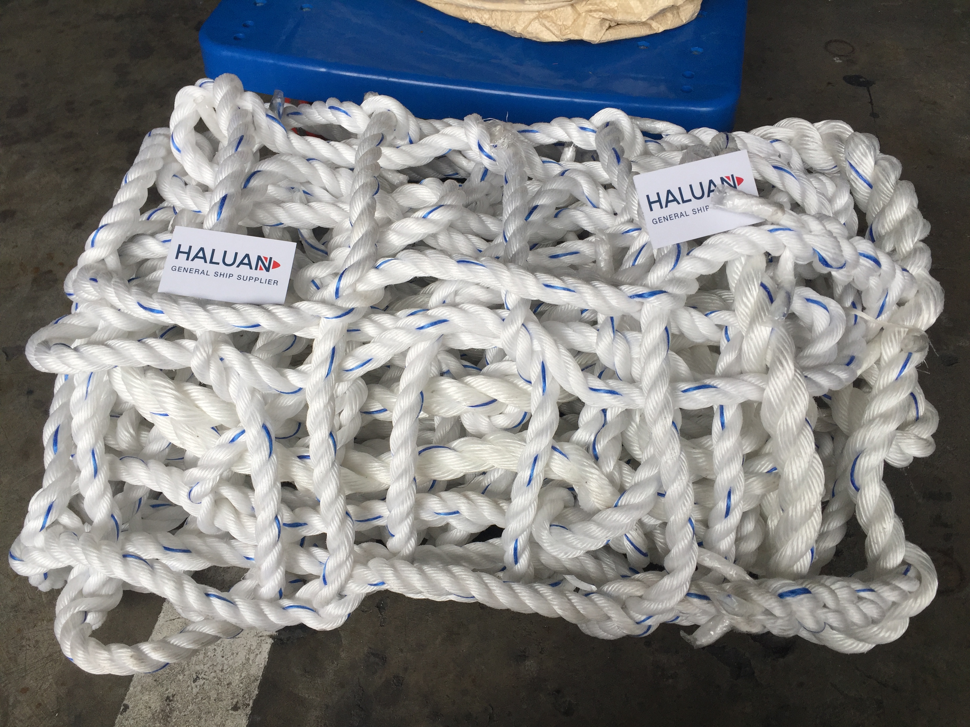 IMPA 232151 - POLYPROPYLENE ROPE CARGO NET SLINGS 2.5X2.5MTR