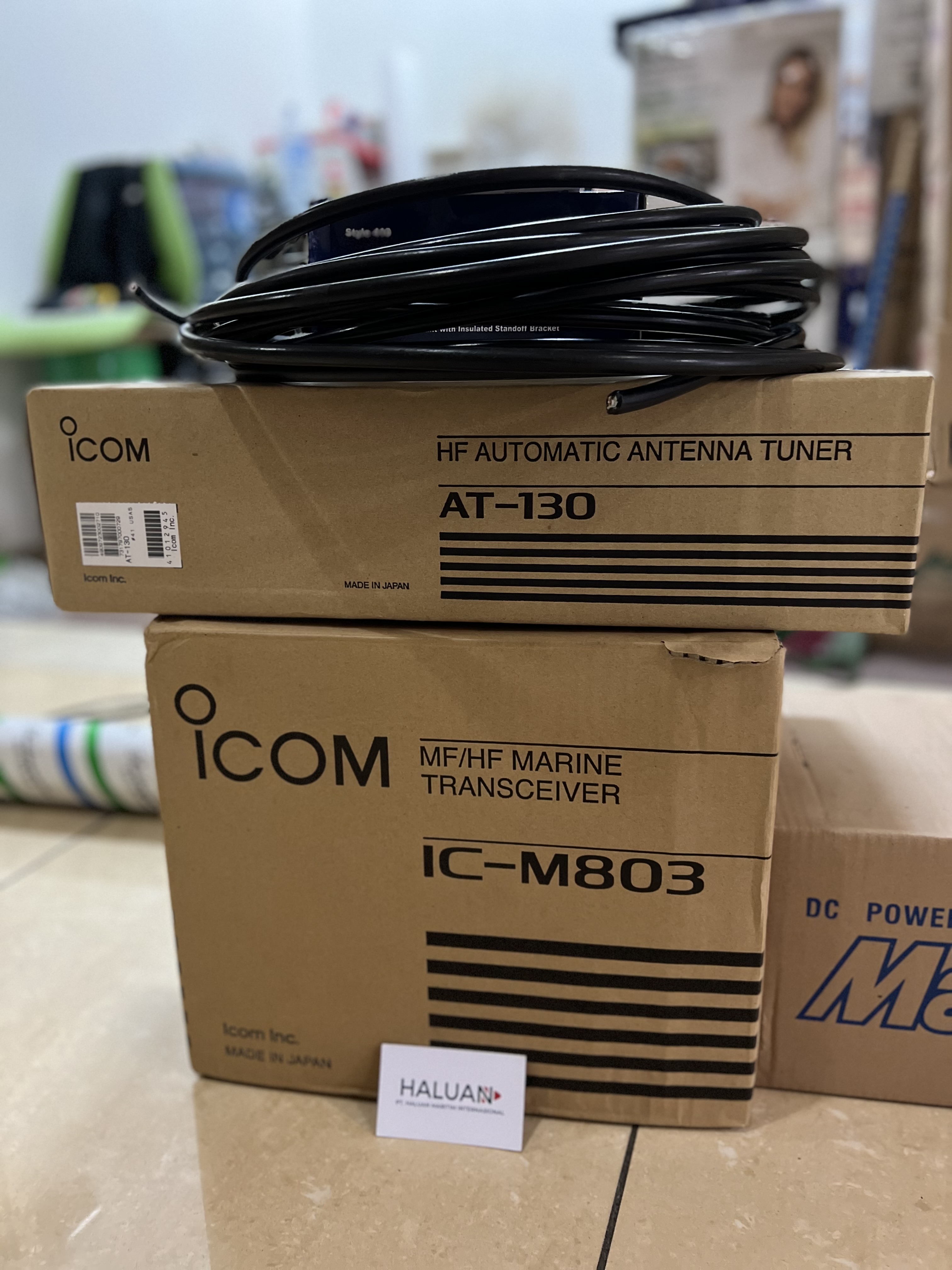 ICOM IC-M803