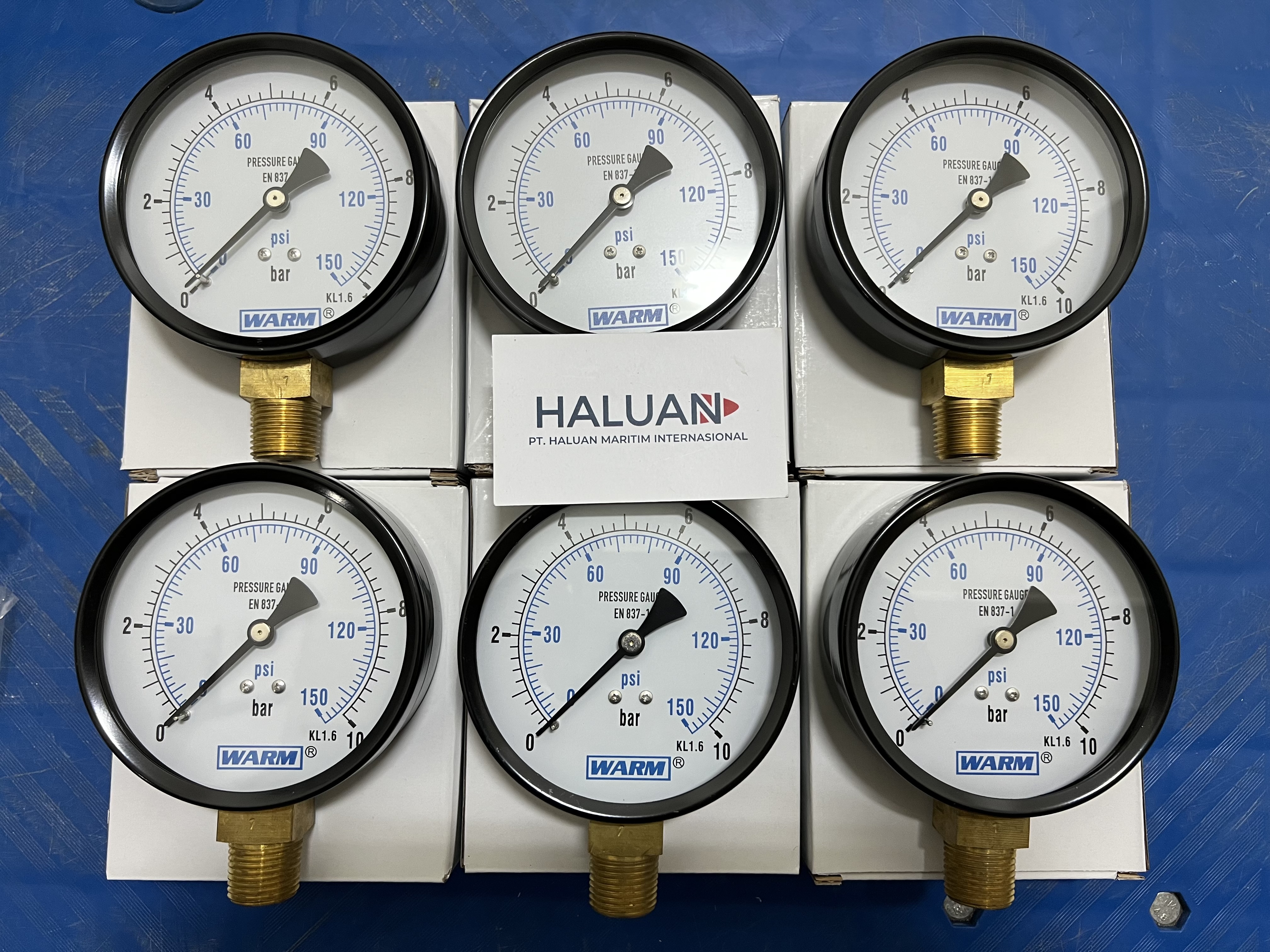 PRESSURE GAUGE